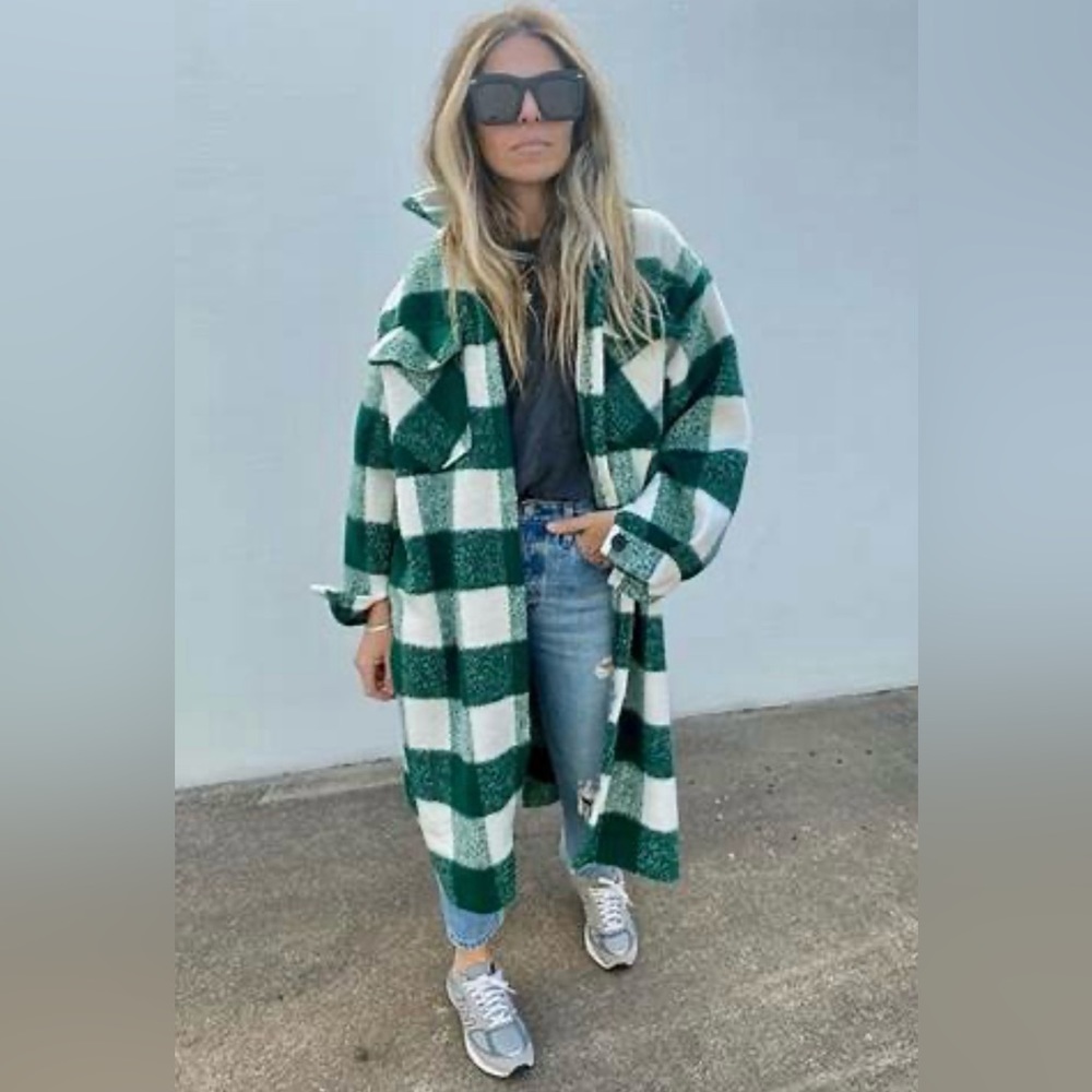 Ascot and Hart Women’s size Medium plaid jacket.